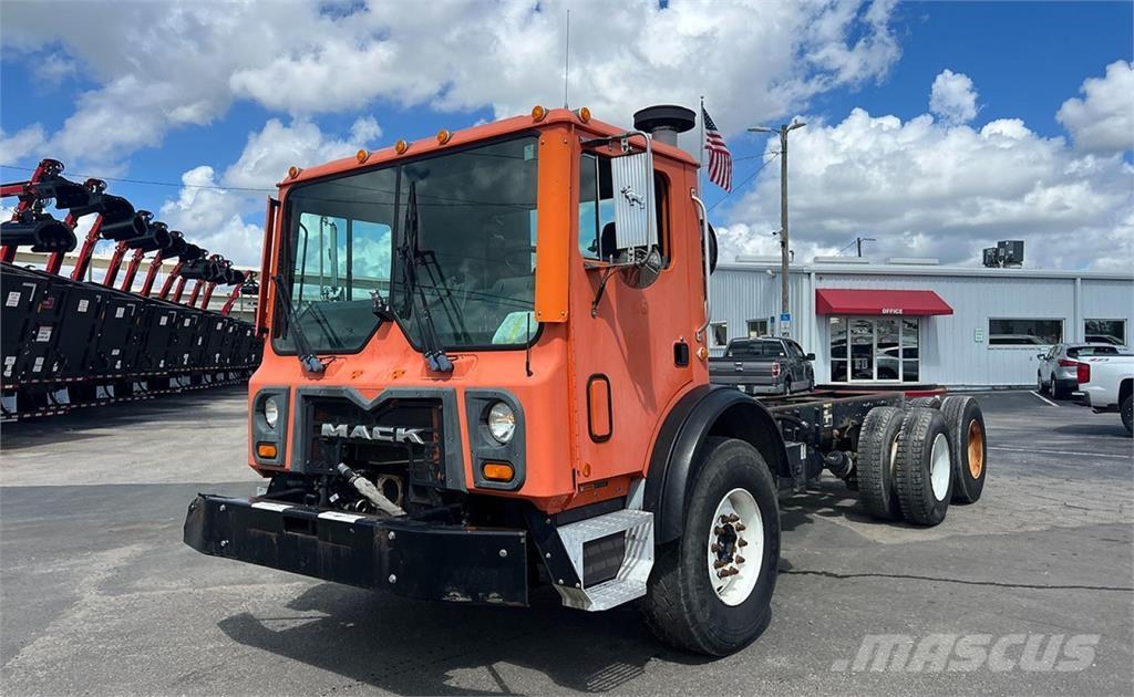 Mack MRU613 Wechselfahrgestell