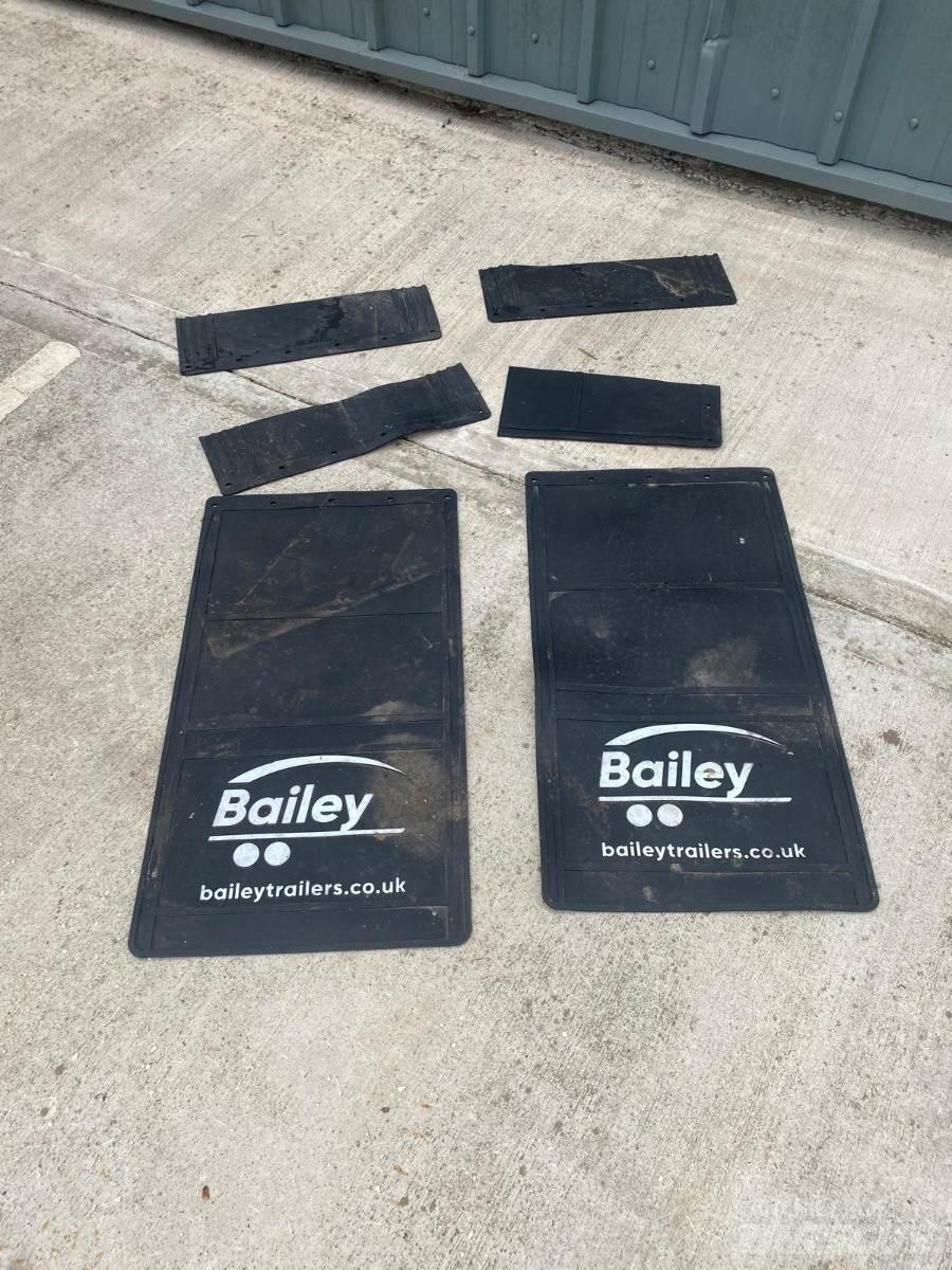 Bailey  Weitere Anhänger