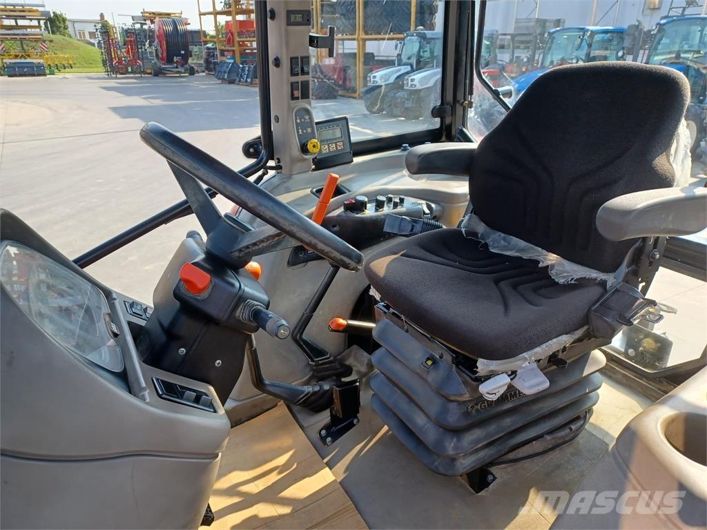 CASE JXU90 Traktoren