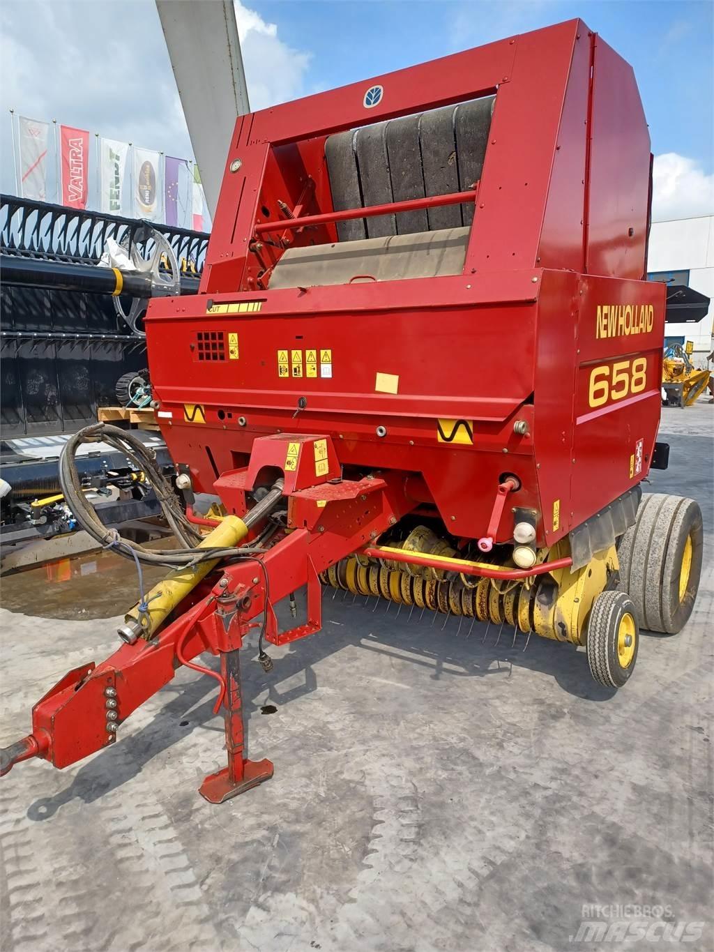 New Holland 658 Rundballenpressen
