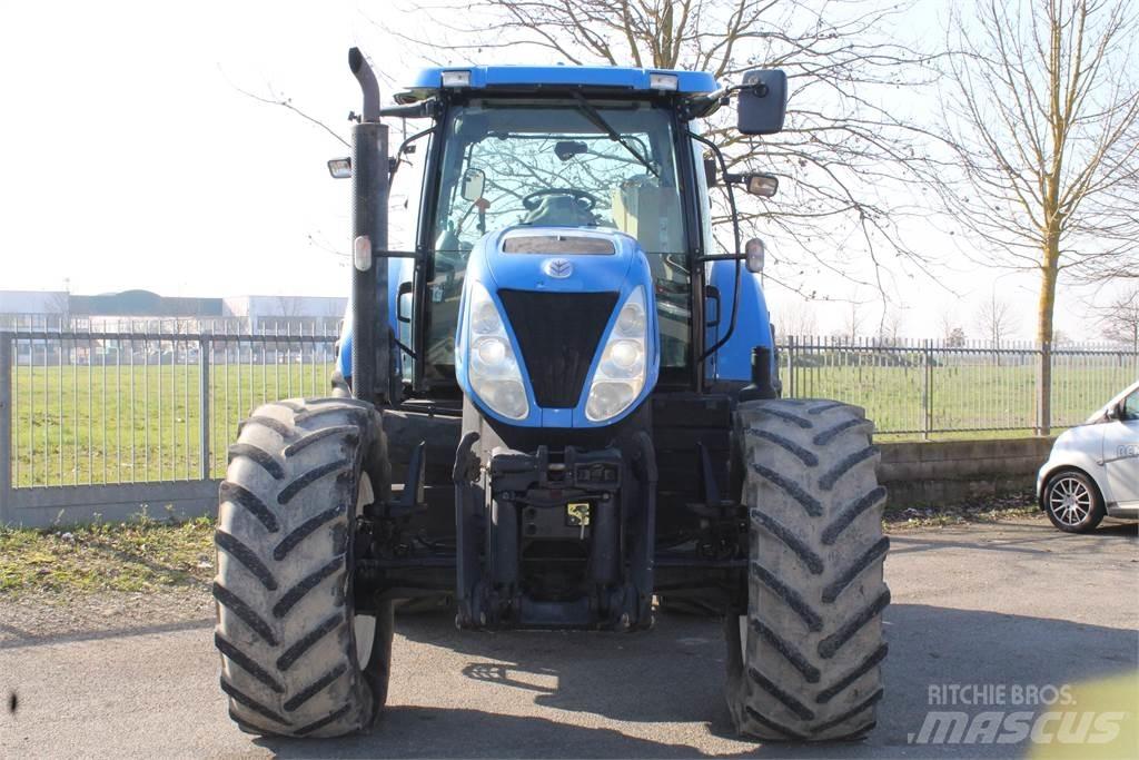 New Holland T7030 Traktoren