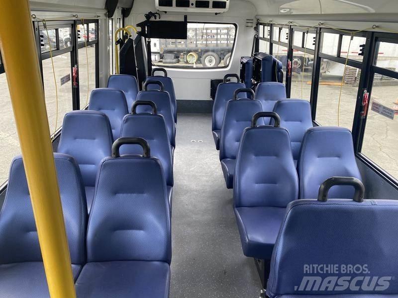 Chevrolet Express Minibusse
