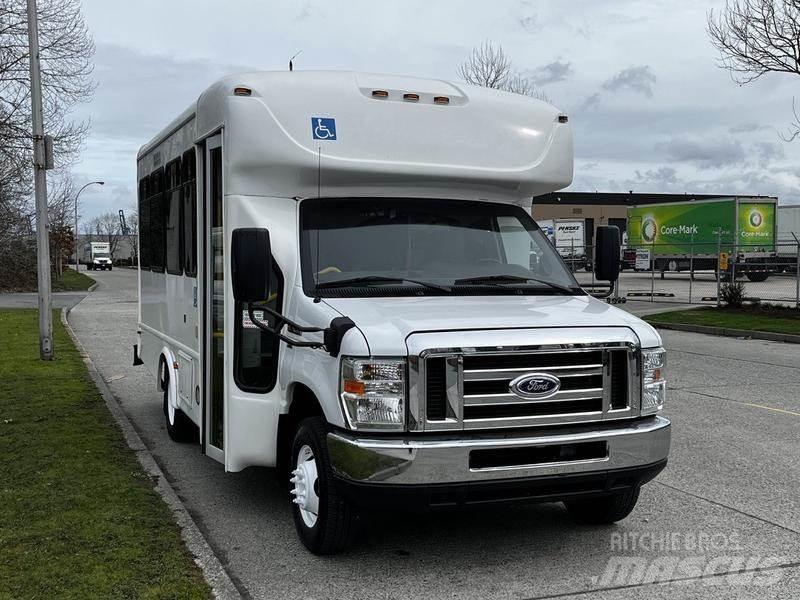 Ford Econoline Minibusse