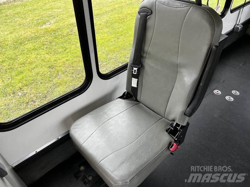 Ford Econoline Minibusse