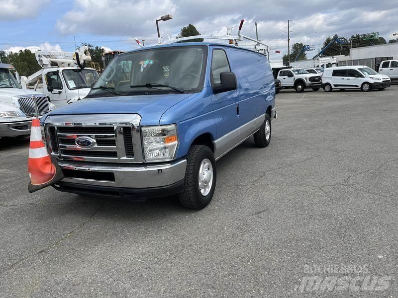 Ford Econoline Lieferwagen