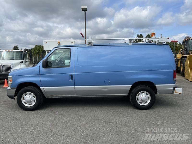 Ford Econoline Lieferwagen