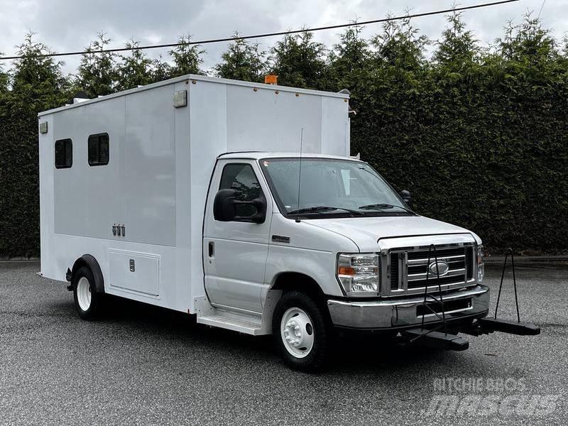 Ford Econoline Lieferwagen
