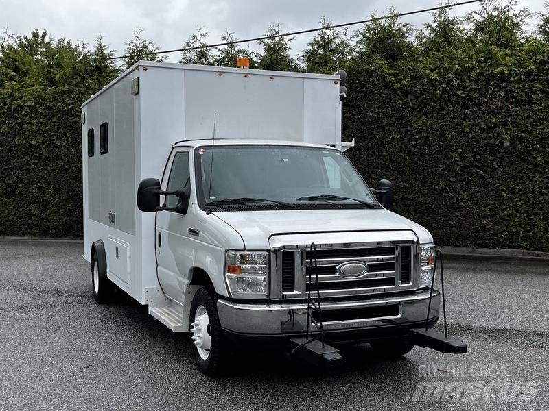 Ford Econoline Lieferwagen