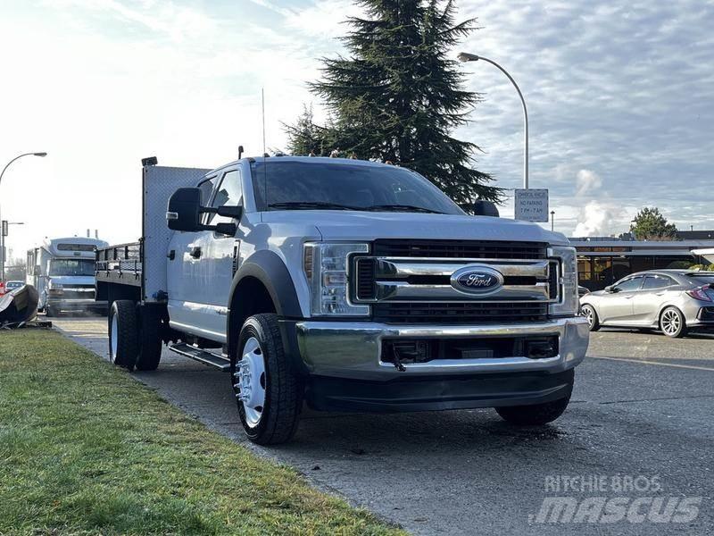 Ford F-450 SD Pritschenwagen/Pritschenwagen mit Seitenklappe