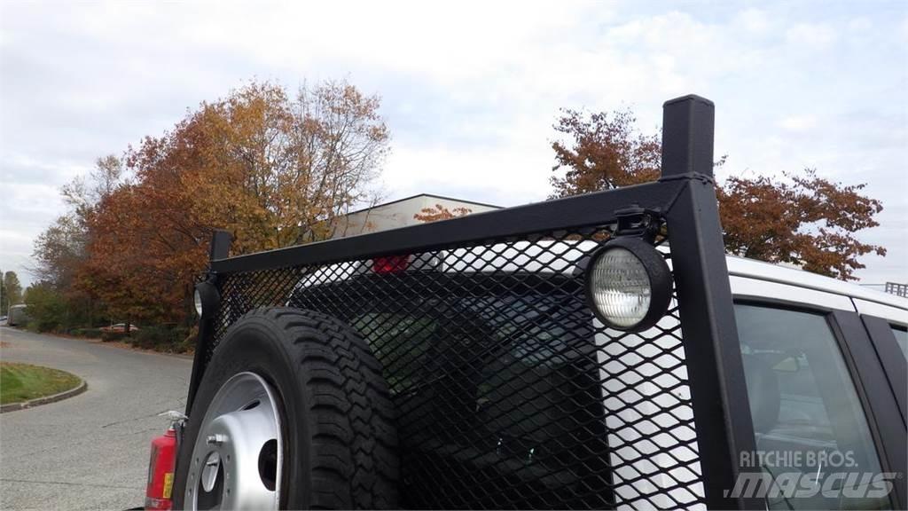 Ford F-550 Pritschenwagen/Pritschenwagen mit Seitenklappe