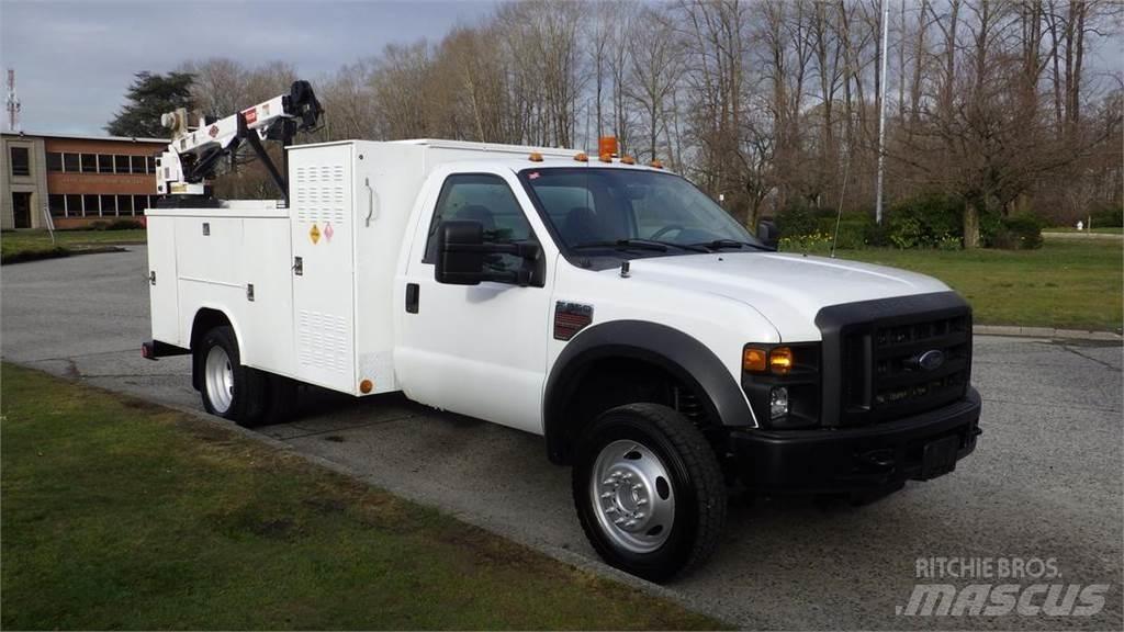 Ford F-550 Kranwagen