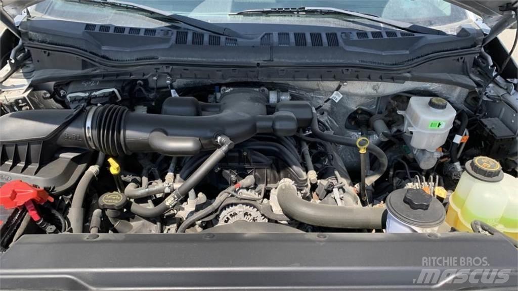 Ford F-550 Pritschenwagen/Pritschenwagen mit Seitenklappe