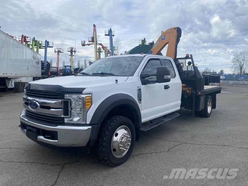 Ford F-550 Kranwagen