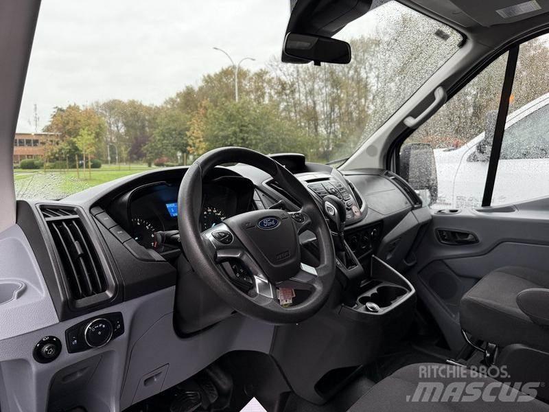 Ford Transit PKWs