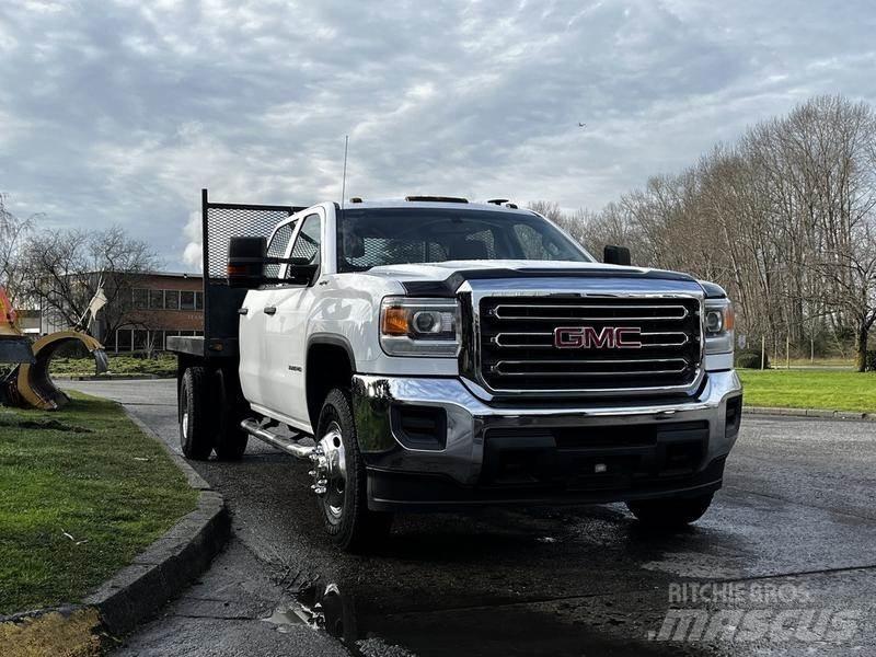 GMC Sierra 3500HD Pritschenwagen/Pritschenwagen mit Seitenklappe