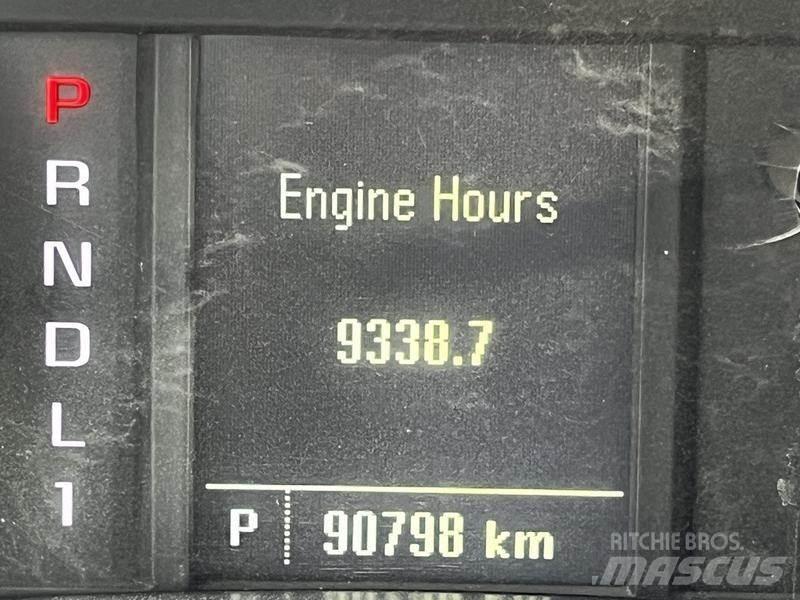 GMC Sierra 3500HD Pritschenwagen/Pritschenwagen mit Seitenklappe