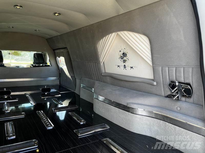 Lincoln MKT PKWs