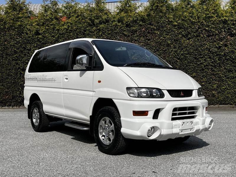 Mitsubishi Delica PKWs