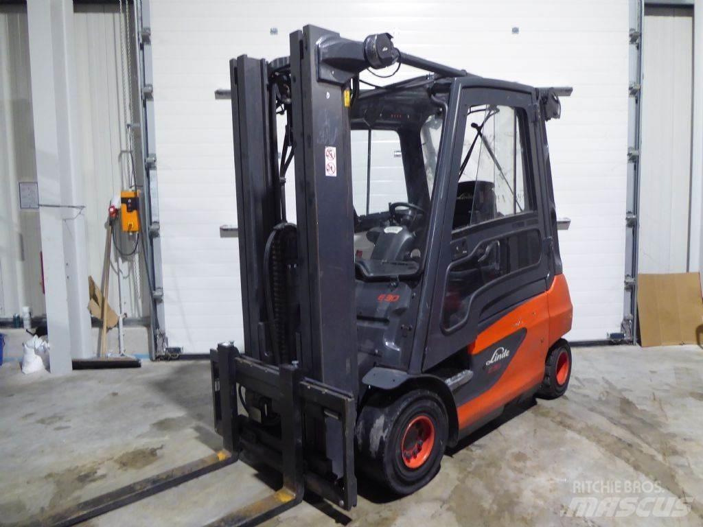 Linde E30-01 Elektrostapler