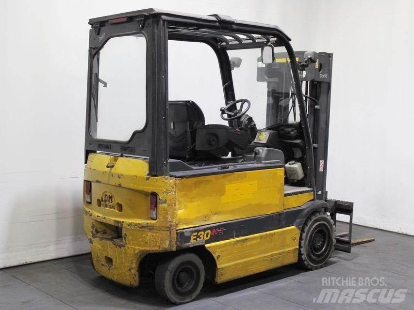 OM E 30 AC Elektrostapler