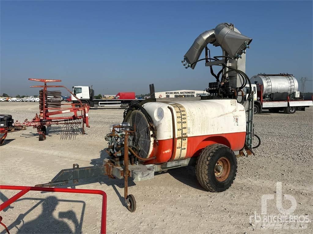  600L Mineraldüngerstreuer