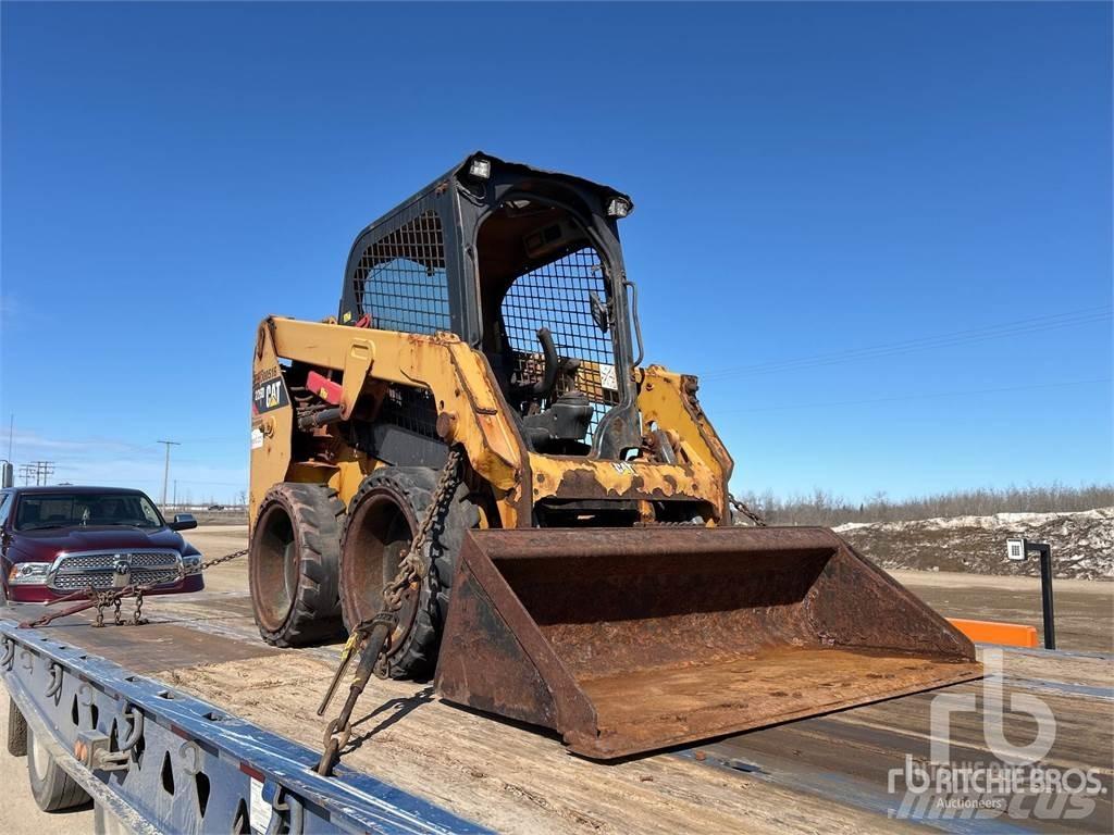 CAT 226D Kompaktlader