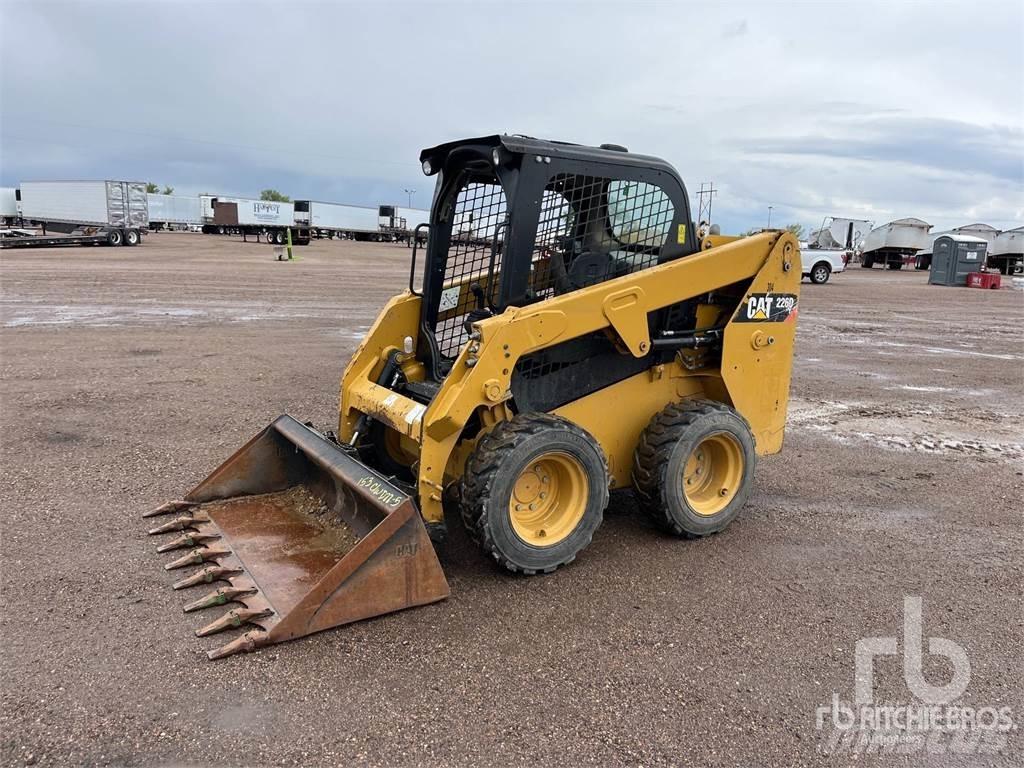 CAT 226D Kompaktlader