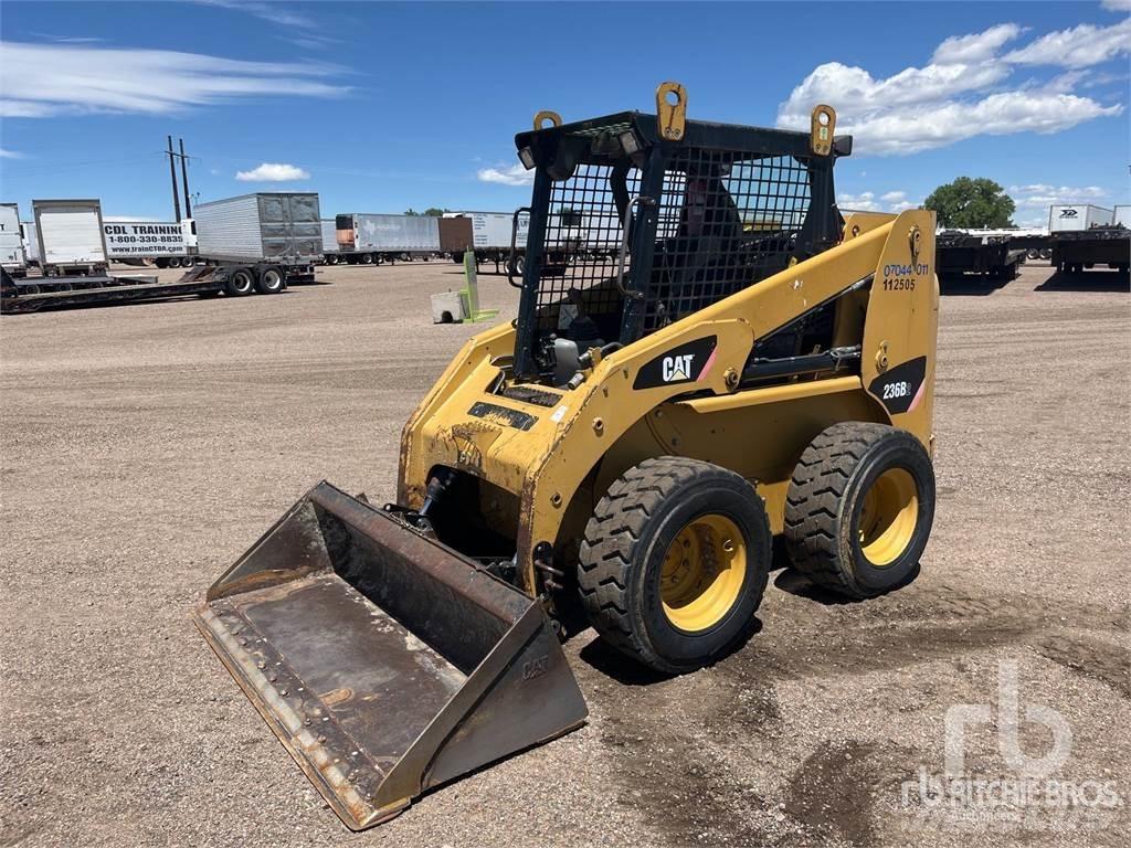 CAT 236B Kompaktlader