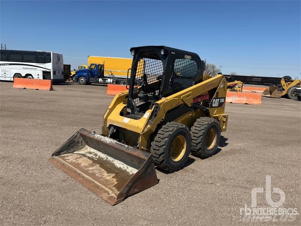 CAT 236D Kompaktlader