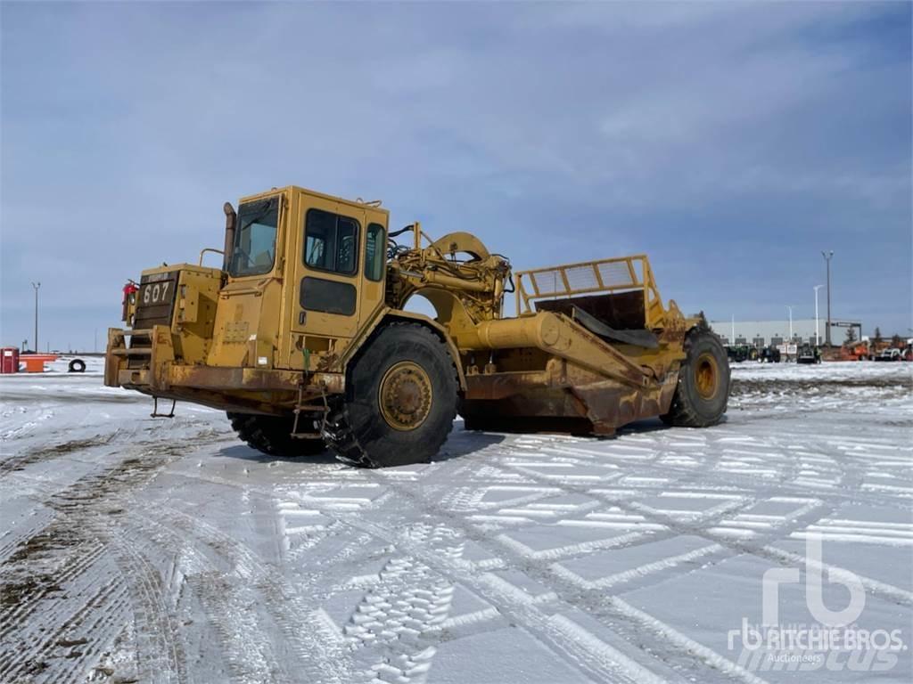 CAT 621F Schaber