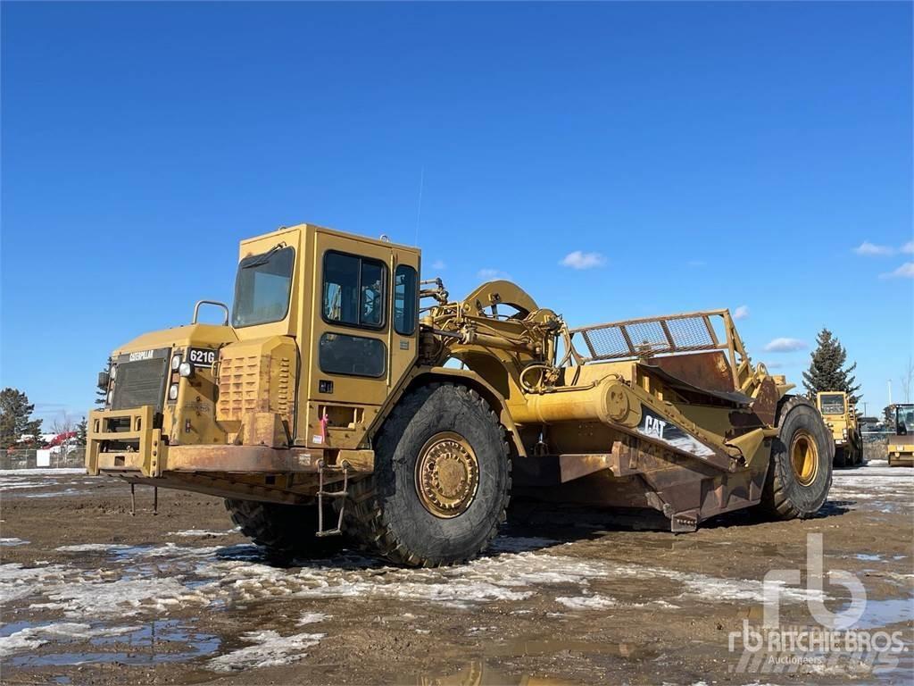CAT 621G Schaber