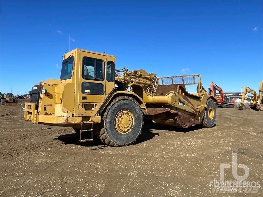 CAT 621G Schaber