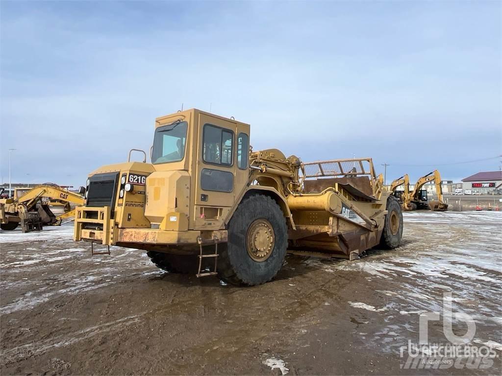 CAT 621G Schaber