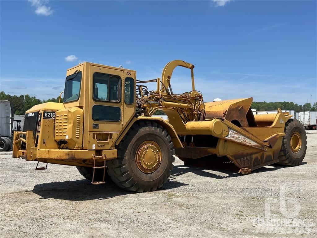 CAT 621G Schaber