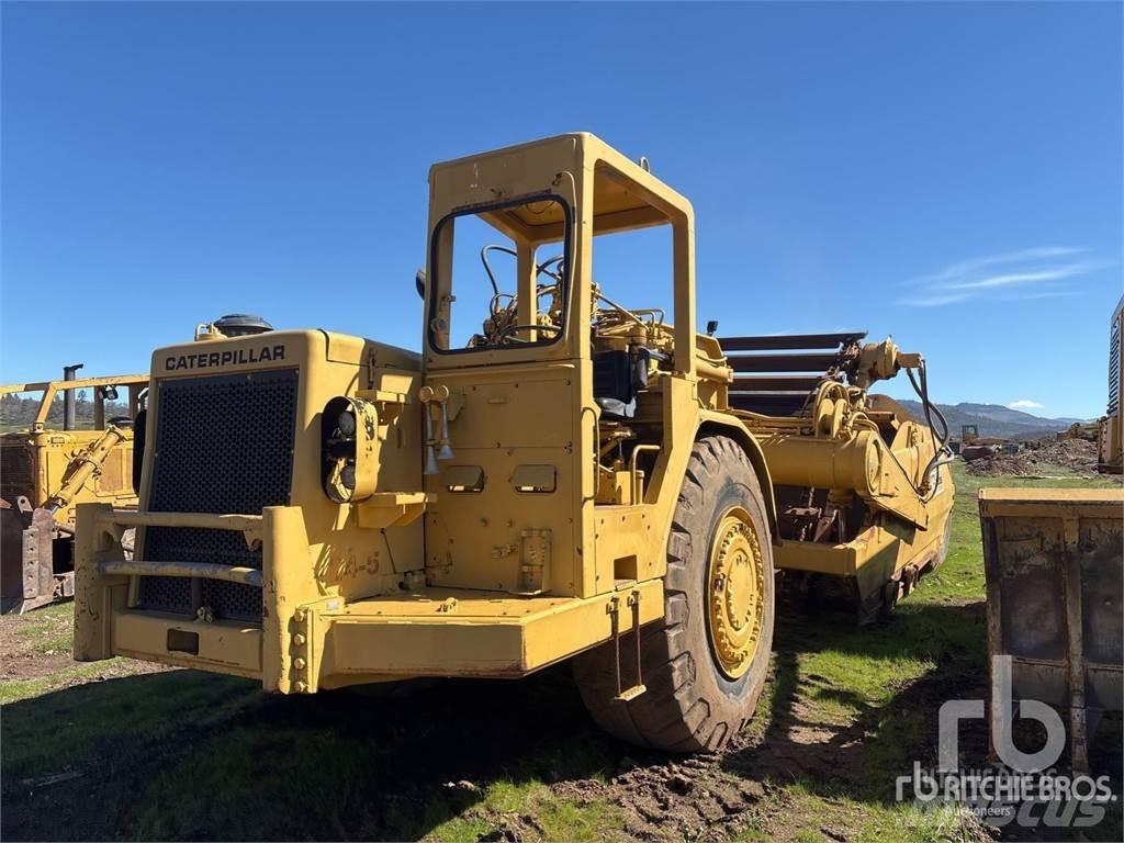 CAT 623B Schaber