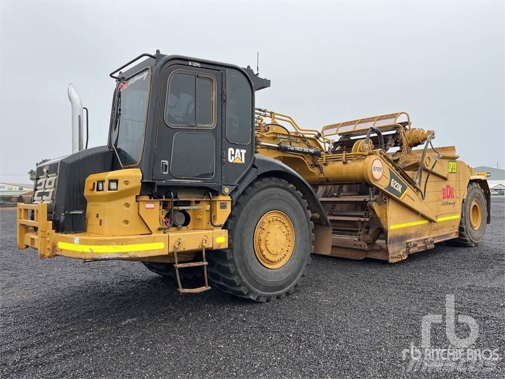 CAT 623K Schaber