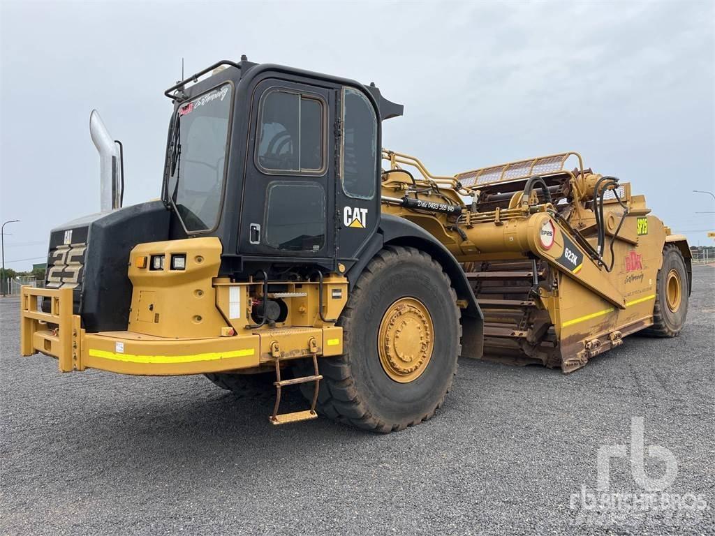 CAT 623K Schaber