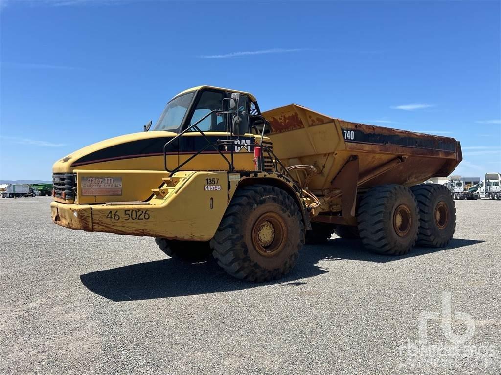 CAT 740 Dumper - Knickgelenk
