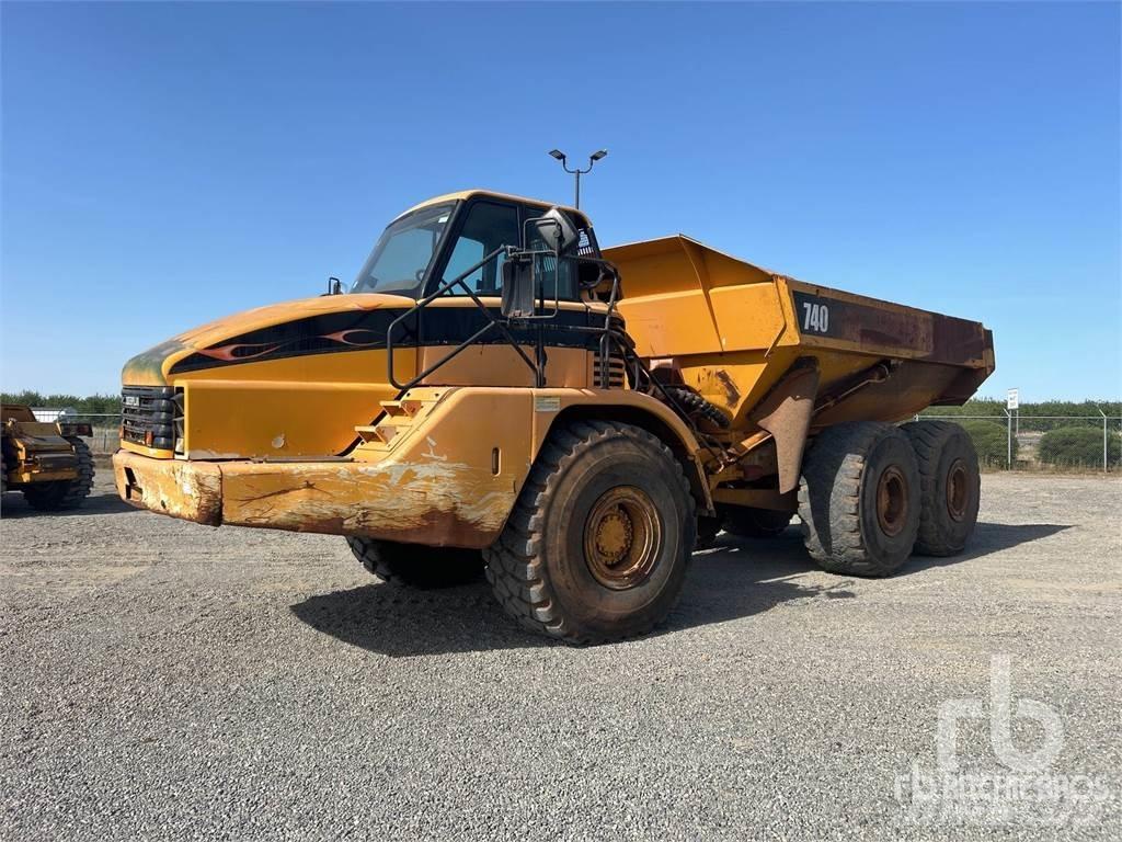 CAT 740 Dumper - Knickgelenk