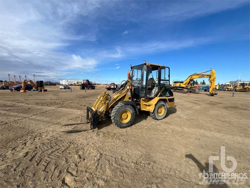 CAT 902 Radlader