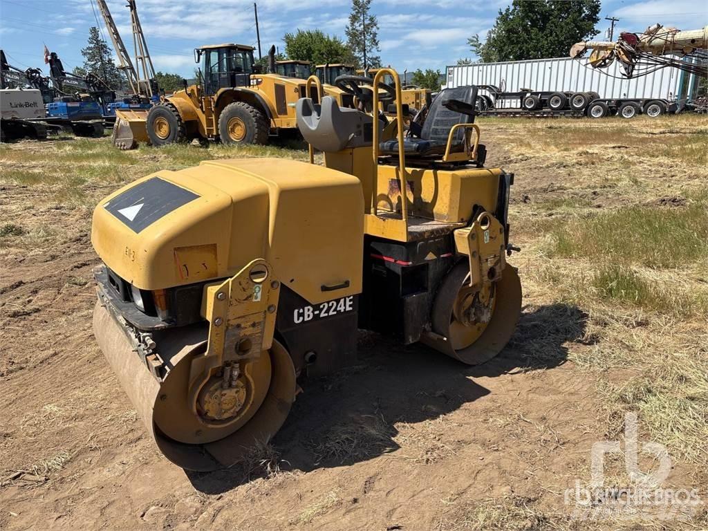 CAT CB224E Tandemwalzen