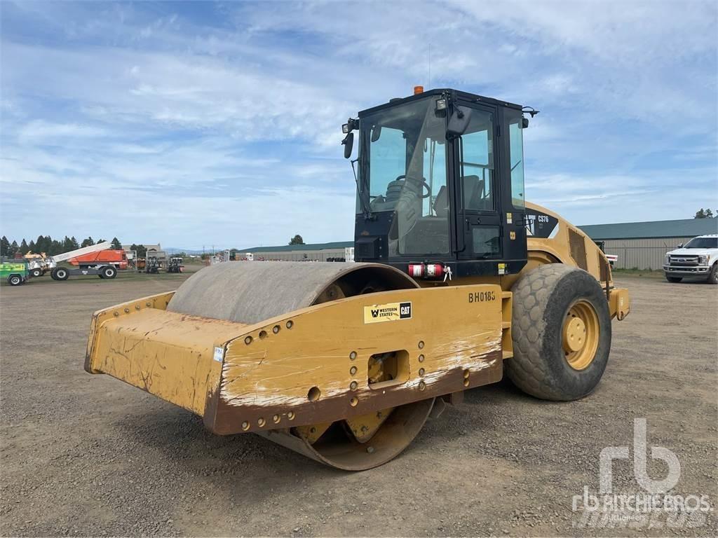 CAT CS76XT Erdbauwalzen