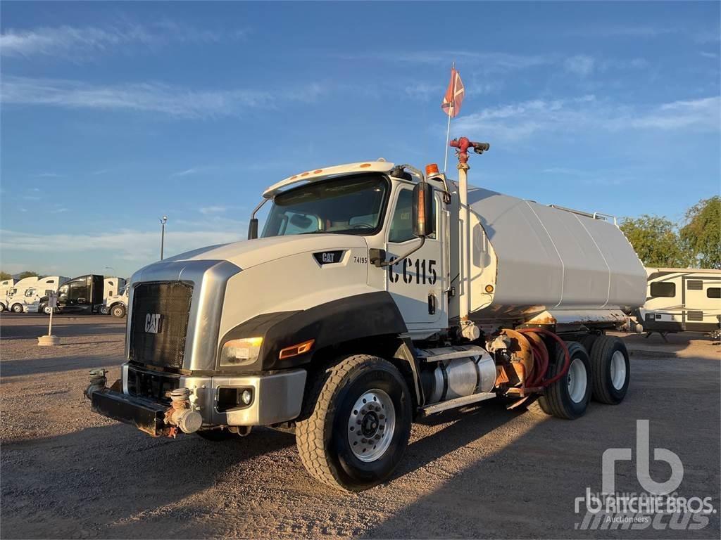 CAT CT660S Wassertanker