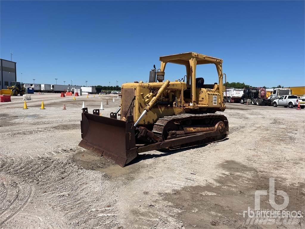 CAT D5B Bulldozer