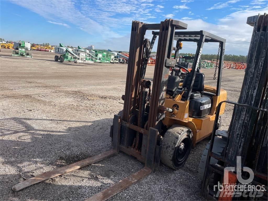 CAT DP30K Dieselstapler