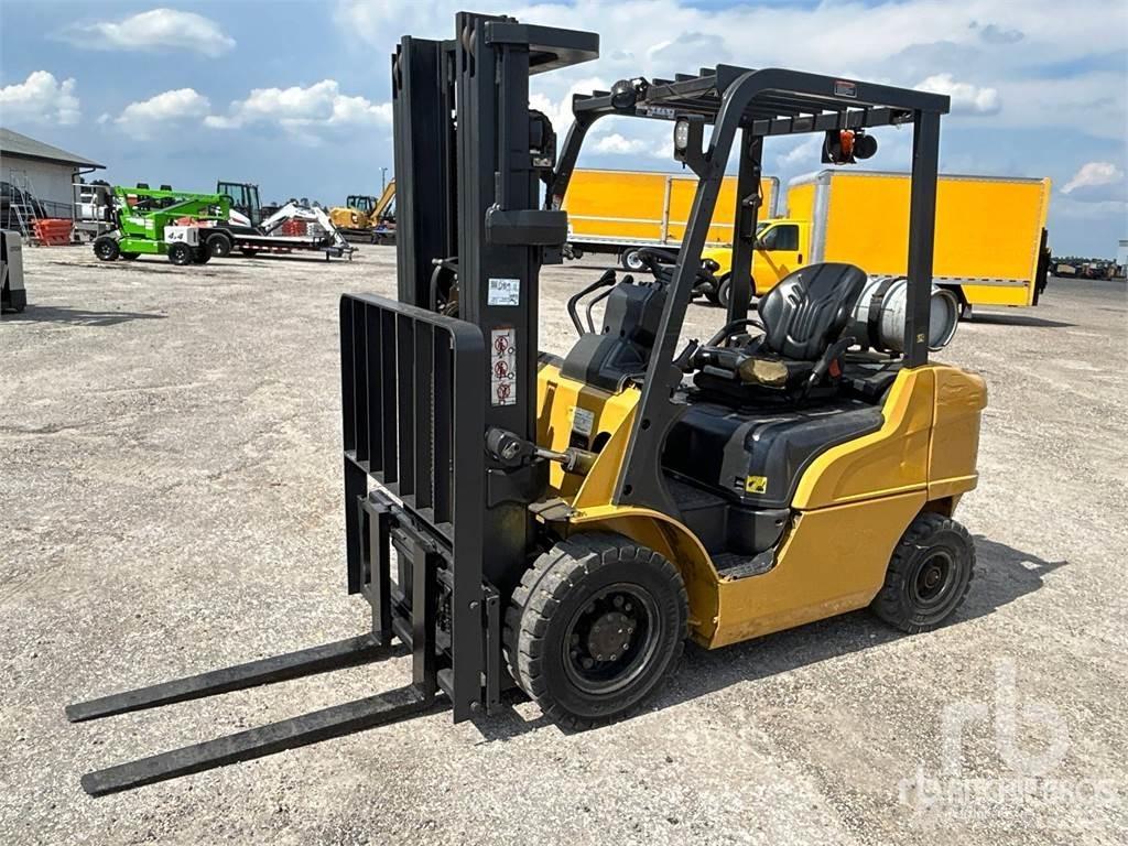 CAT GP25N Dieselstapler