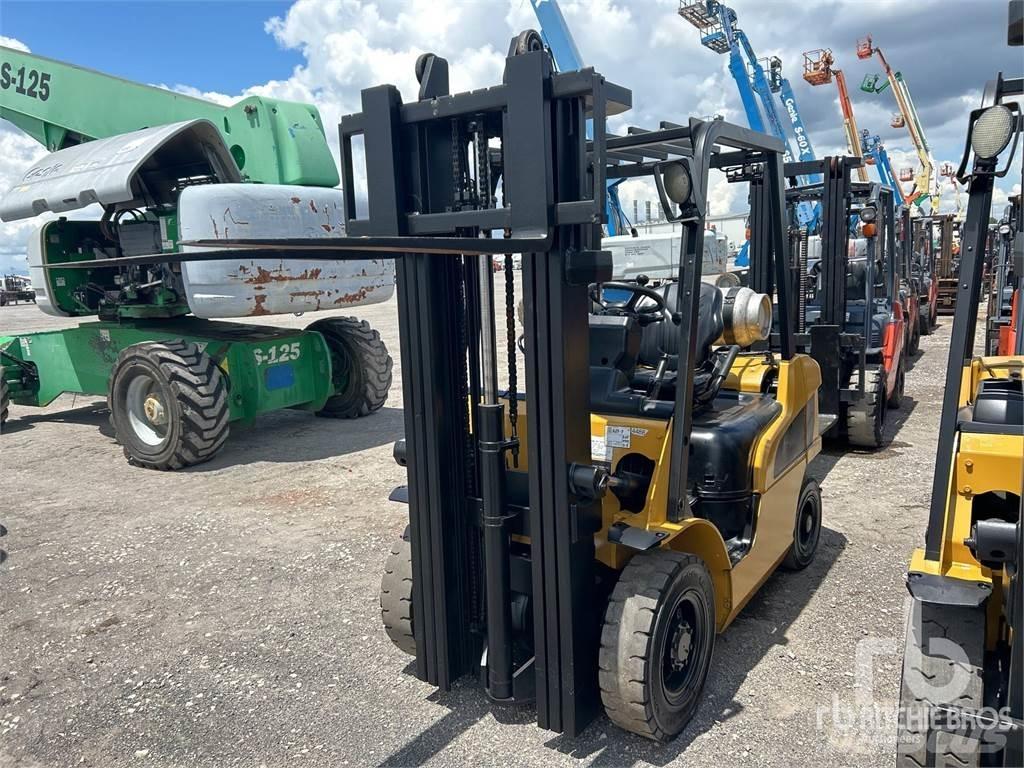 CAT GP25N Dieselstapler