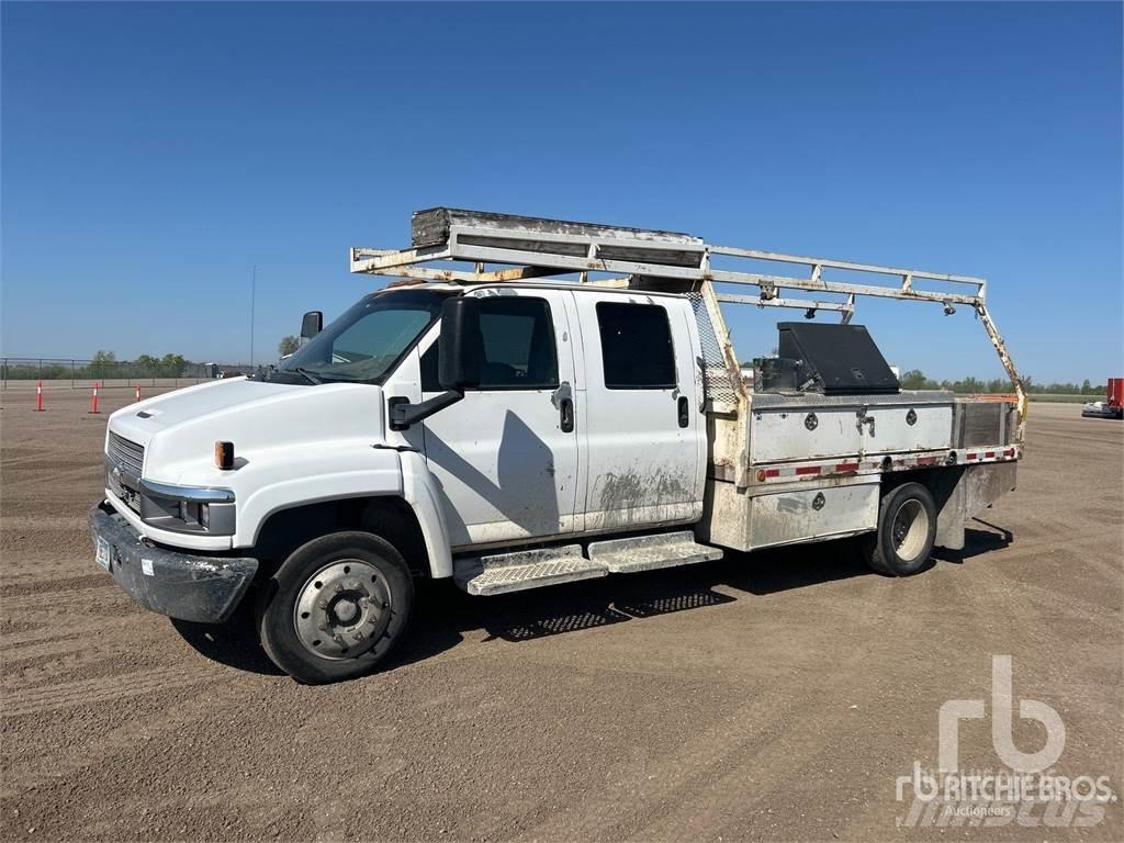 Chevrolet C4500 Pritschenwagen/Pritschenwagen mit Seitenklappe