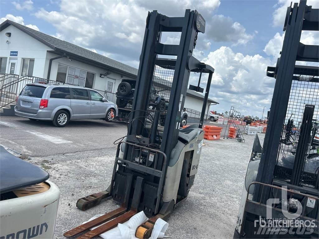Crown RR5225-35 Elektrostapler