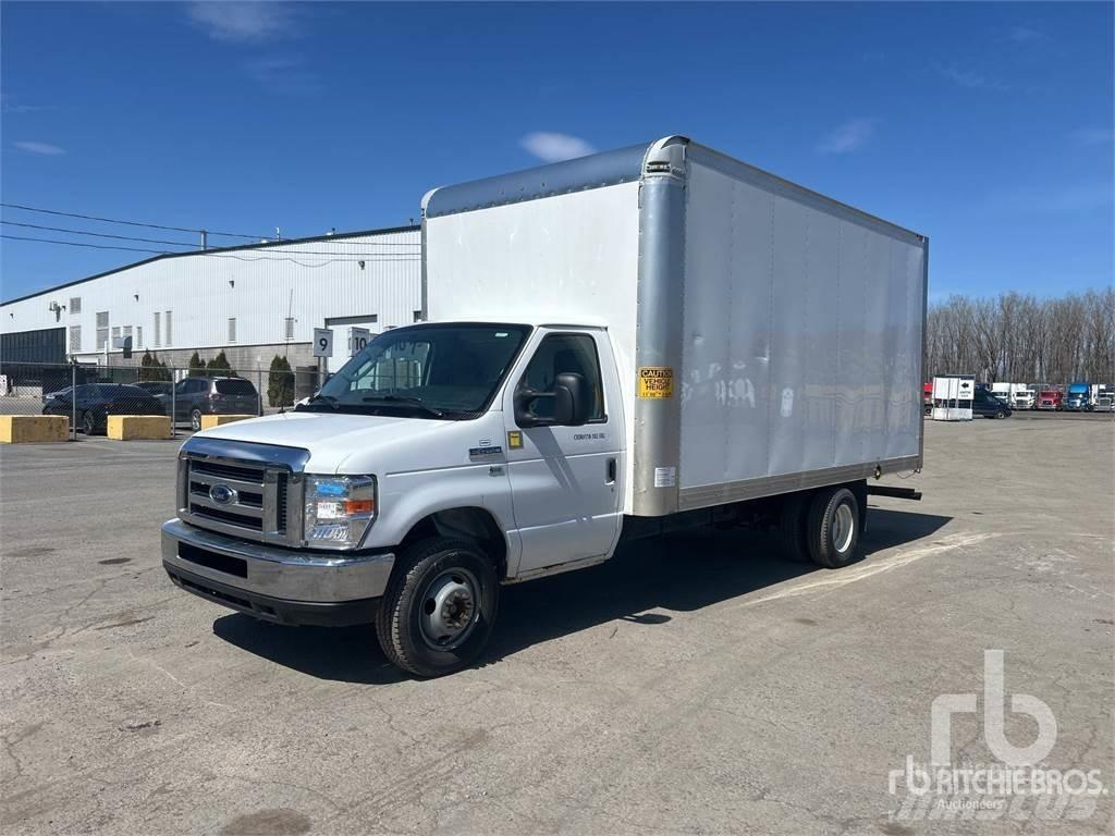Ford E-450 Lieferwagen